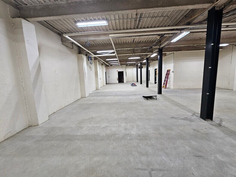20 Industrial Dr, Middletown, NY à louer - Photo de l’immeuble – Image 3 sur 29