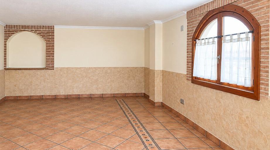 Local commercial dans Beniel à vendre - Photo intérieure – Image 2 sur 2