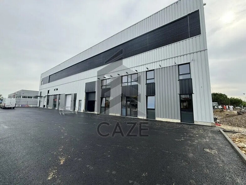 Local d’activités dans Lormont à louer - Photo de l’immeuble – Image 2 sur 4