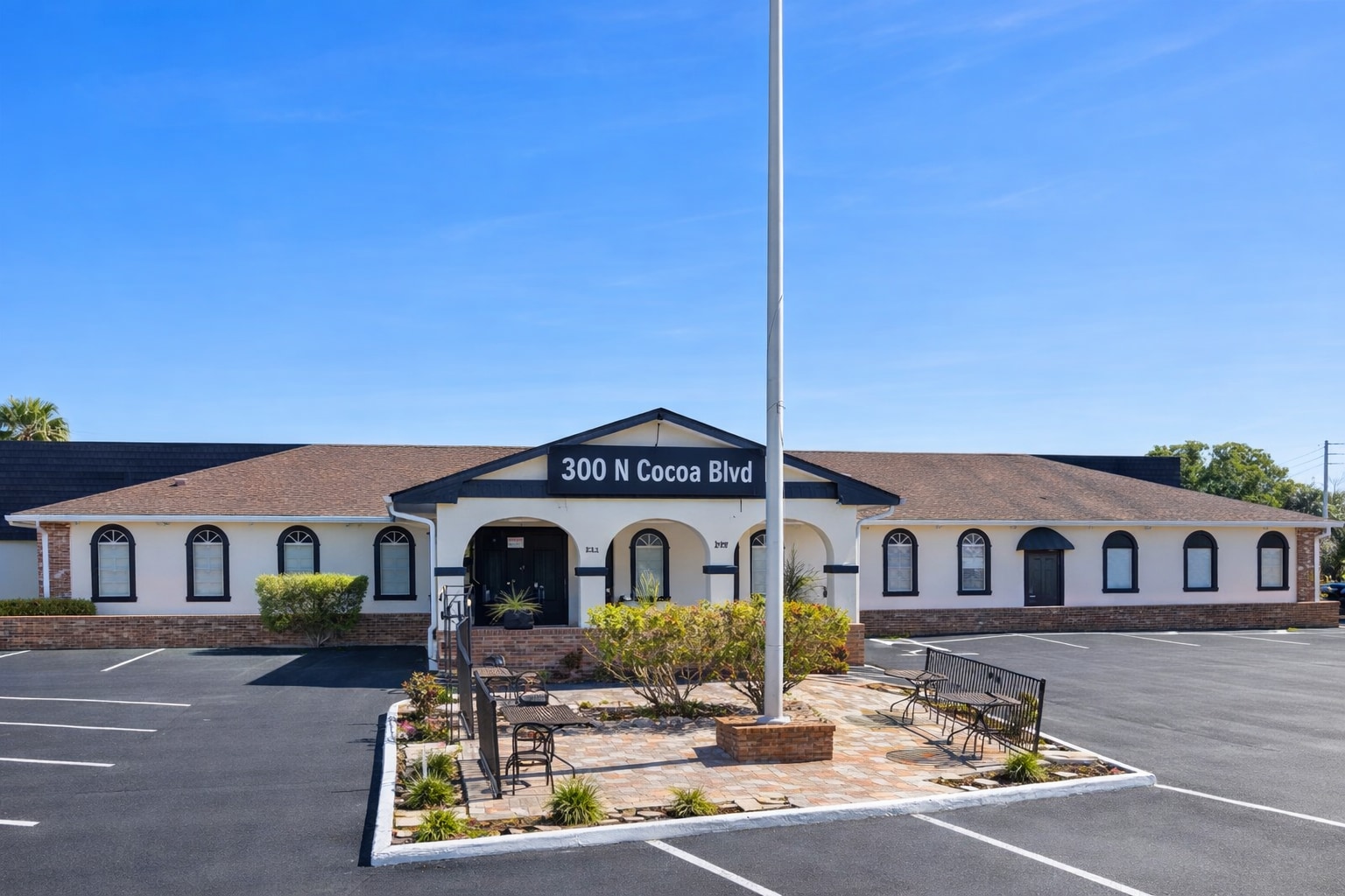 300 N Cocoa Blvd, Cocoa, FL à louer Photo intérieure– Image 1 sur 1