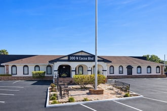 300 N Cocoa Blvd, Cocoa, FL à louer Photo intérieure– Image 1 sur 1