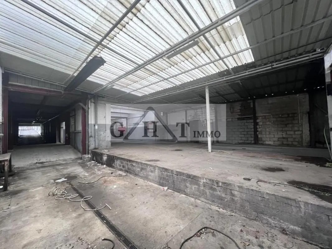 Local d’activités dans Villepinte à louer Photo intérieure– Image 1 sur 2