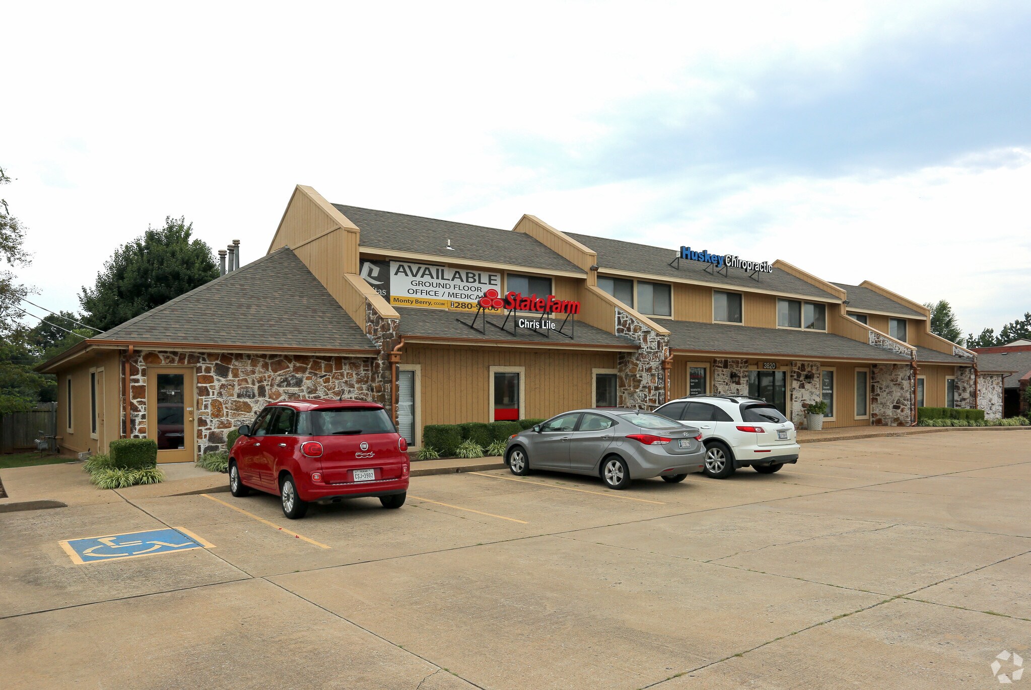 3820 E 51st St, Tulsa, OK à louer Photo principale– Image 1 sur 5