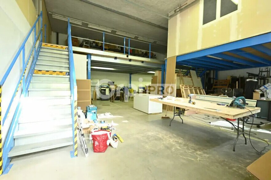 Bureau dans Brignais à louer - Photo de l’immeuble – Image 1 sur 9