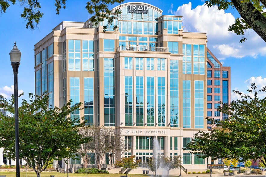 100 Church St SW, Huntsville, AL à louer - Photo de l’immeuble – Image 1 sur 24