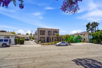 530-532 W Glenoaks Blvd, Glendale, CA à louer Photo intérieure– Image 2 sur 13