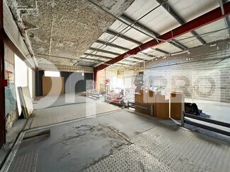 Plus de détails pour Local commercial à louer