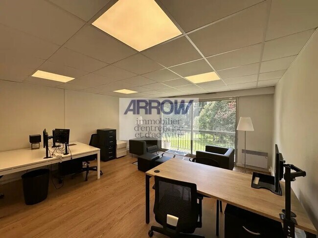 Plus de détails pour Bureau à louer
