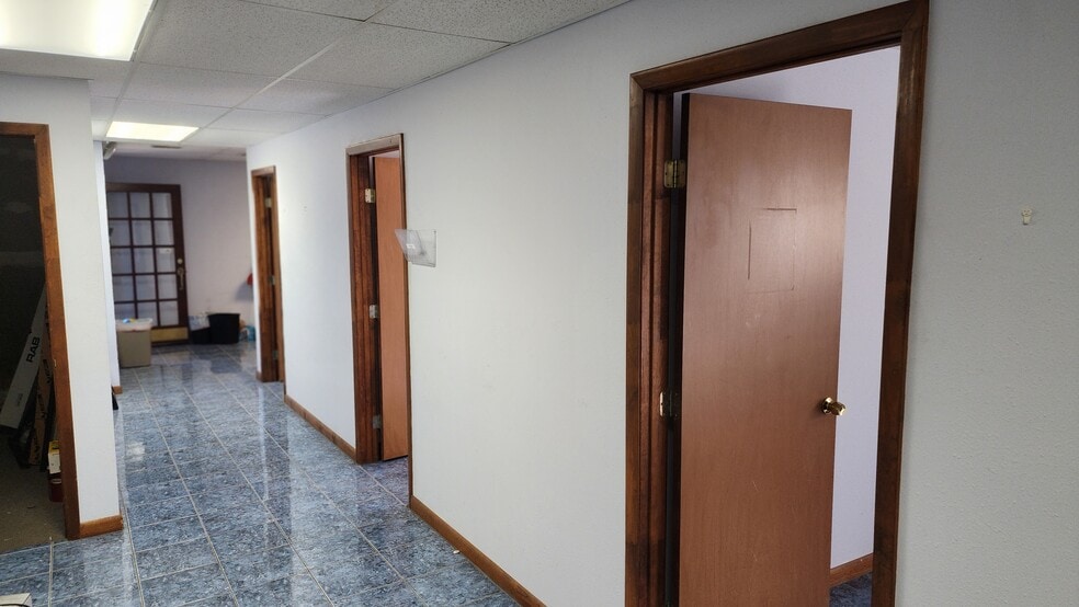 201 Tarpon Industrial Dr, Tarpon Springs, FL à louer - Autre – Image 3 sur 10