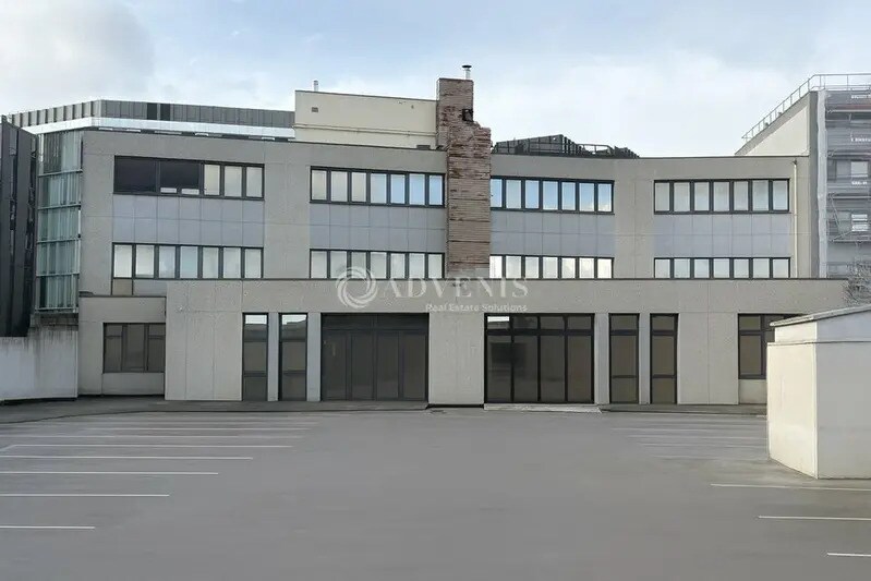 Local d’activités dans Arcueil à louer - Photo de l’immeuble – Image 2 sur 5