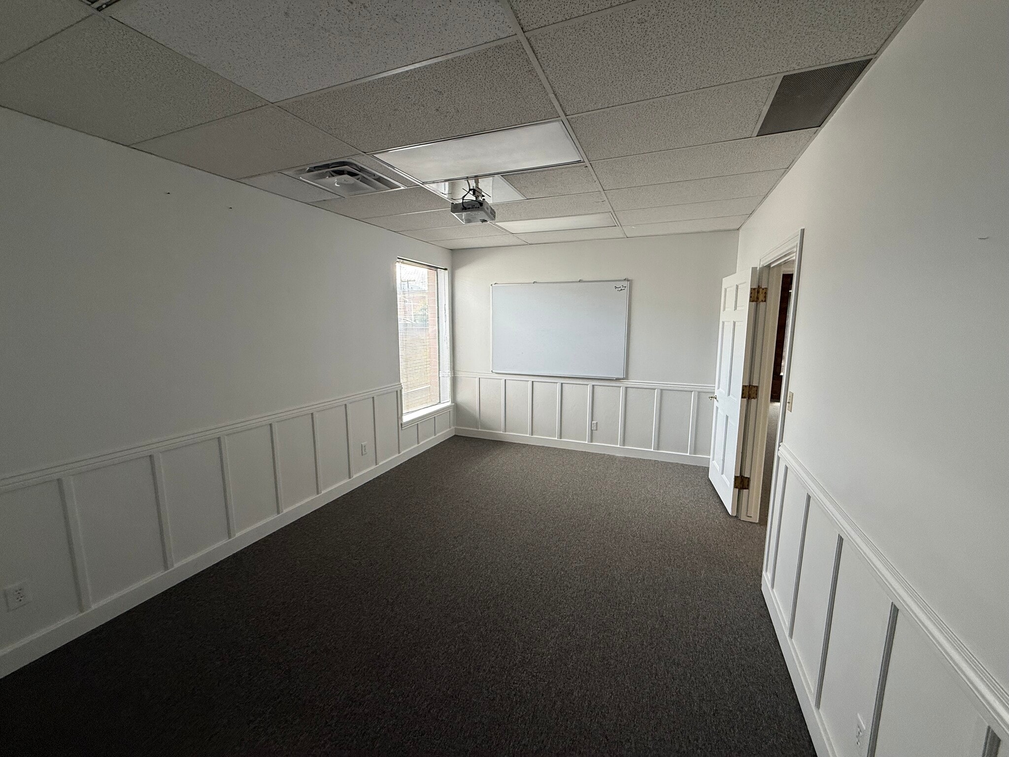 261 E Broadway, Salt Lake City, UT à louer Photo intérieure– Image 1 sur 3