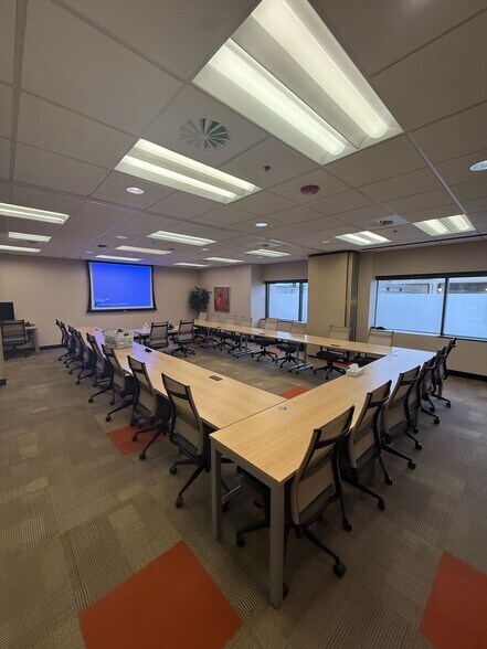 50 W Broadway, Salt Lake City, UT à louer - Photo de l’immeuble – Image 2 sur 10