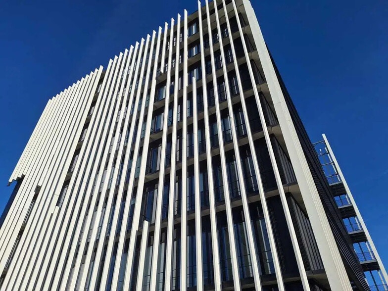 Bureau dans Mérignac à louer - Photo de l’immeuble – Image 1 sur 10