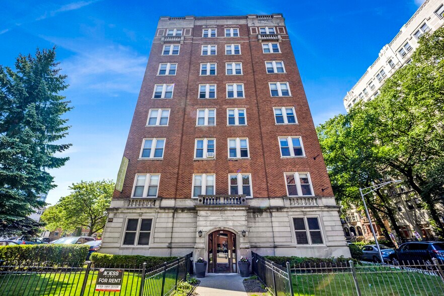 1401 E Hyde Park Blvd, Chicago, IL à vendre - Photo de l’immeuble – Image 3 sur 31