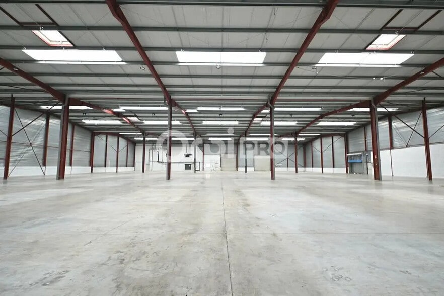 Bureau dans Miribel à louer - Photo intérieure – Image 2 sur 12