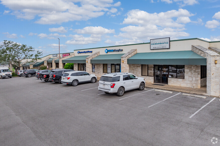 1400-1460 Sidney Baker St, Kerrville, TX à louer - Photo de l’immeuble – Image 1 sur 20