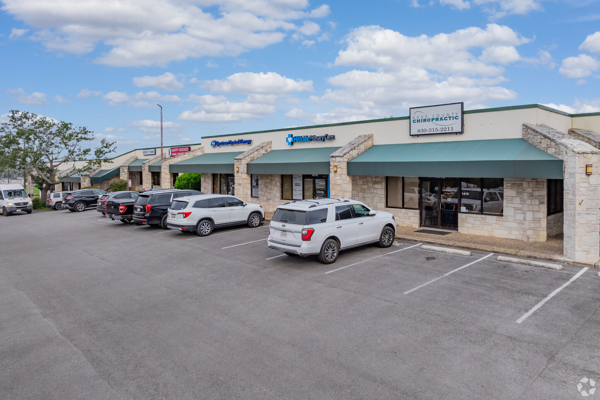 1400-1460 Sidney Baker St, Kerrville, TX à louer Photo de l’immeuble– Image 1 sur 21