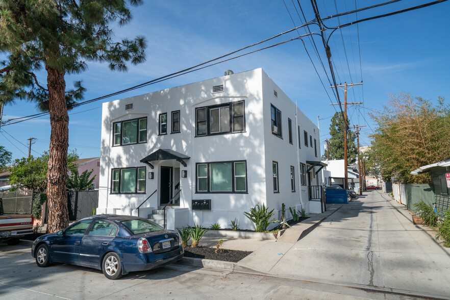 415 W Pine St, Santa Ana, CA à vendre - Photo de l’immeuble – Image 3 sur 23