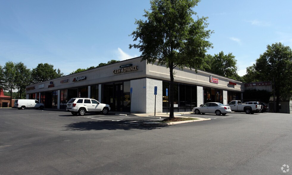 7609-7611 Richmond Hwy, Alexandria, VA à louer - Photo principale – Image 1 sur 4