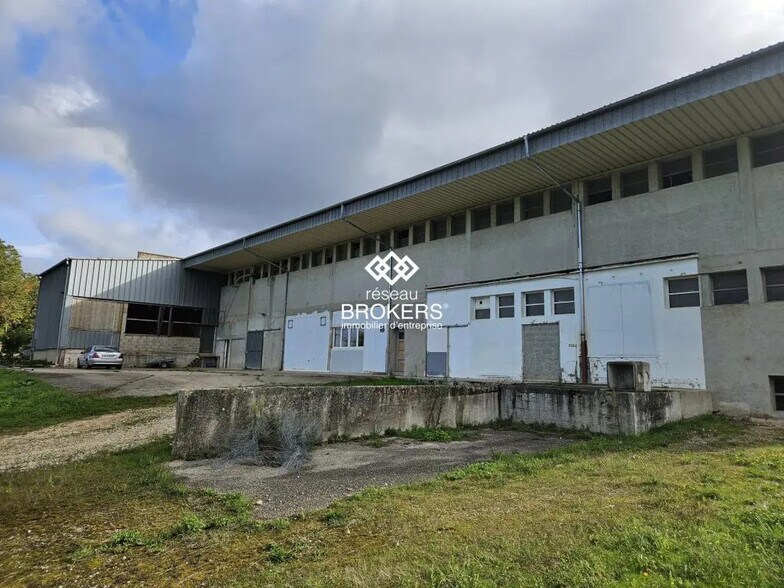 Industriel/Logistique dans Domsure à vendre - Photo de l’immeuble – Image 2 sur 7