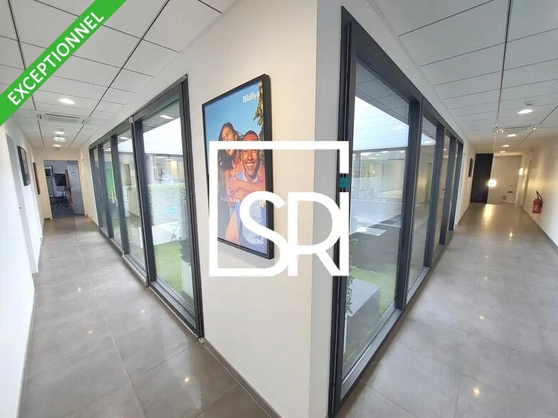 Bureau dans Cournon-d'Auvergne à vendre - Photo de l’immeuble – Image 2 sur 12