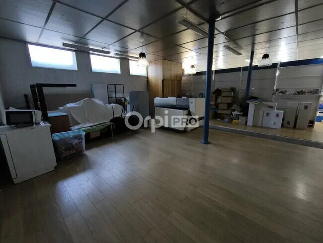 Plus de détails pour Local commercial à vendre