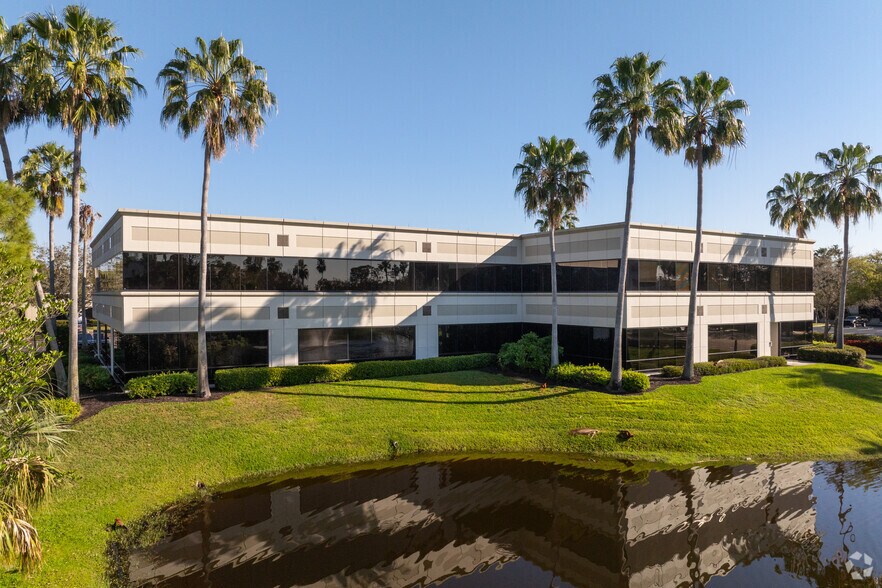 27300 Riverview Center Blvd, Bonita Springs, FL à louer - Photo de l’immeuble – Image 3 sur 4