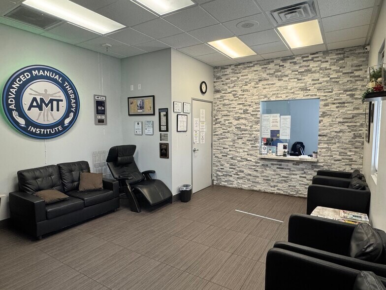 8988 W Cheyenne Ave, Las Vegas, NV à louer - Photo intérieure – Image 3 sur 18
