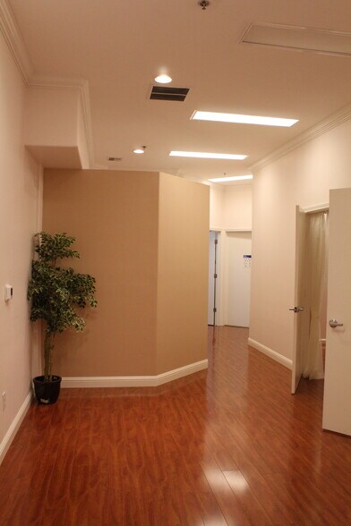 2234 El Camino Real, Santa Clara, CA à louer - Photo de l’immeuble – Image 3 sur 18