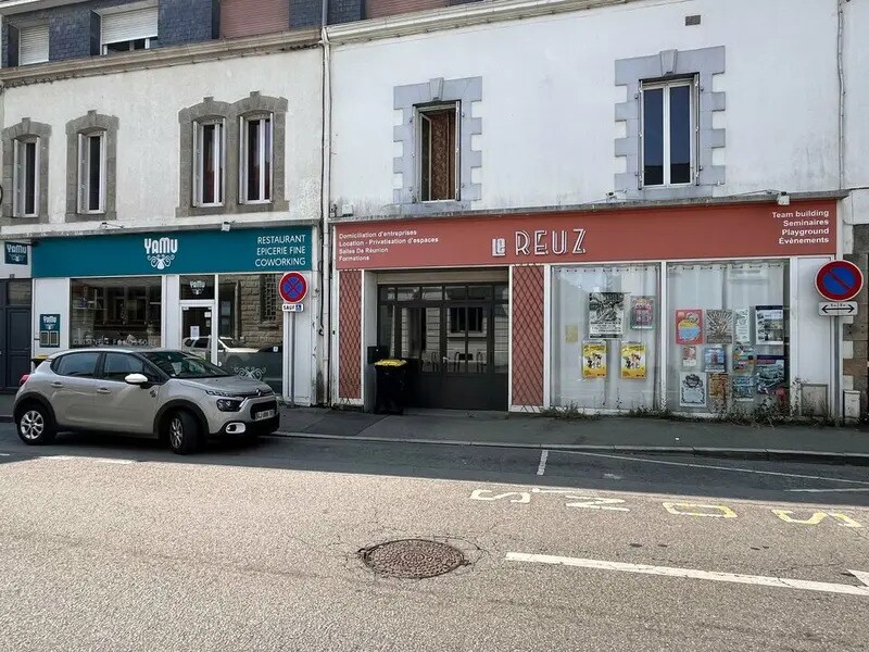 Local commercial dans Vannes à louer Photo de l’immeuble– Image 1 sur 2