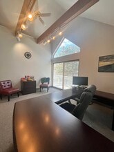 1401 Stone Rd, Rochester, NY à louer Photo intérieure– Image 2 sur 4