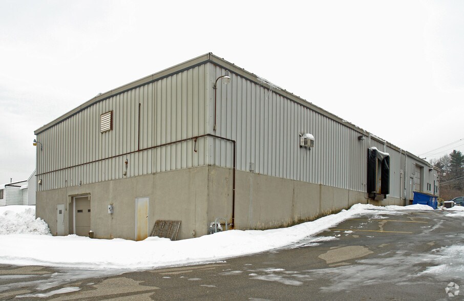 70 Powers St, Milford, NH à vendre - Photo de l’immeuble – Image 2 sur 3