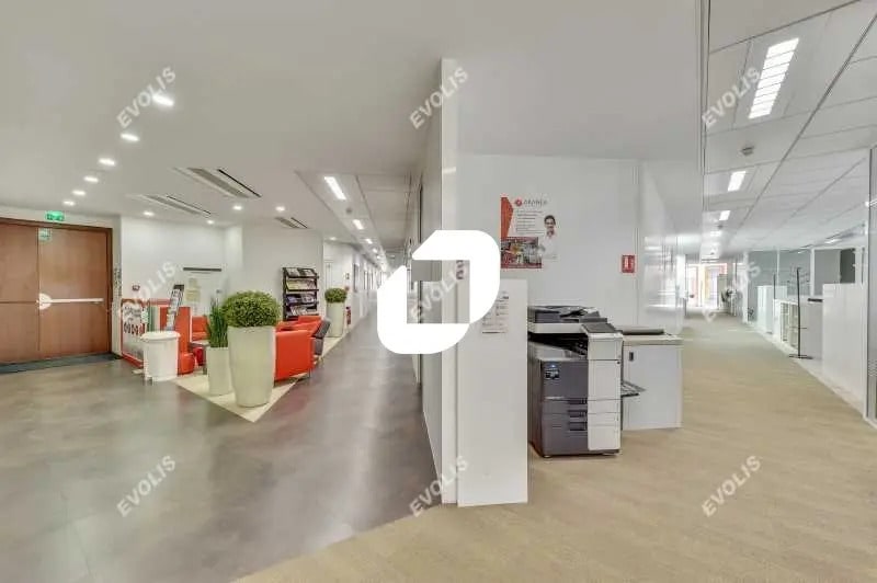 43-45 Avenue Victor Hugo, Aubervilliers à louer - Photo de l’immeuble – Image 2 sur 15