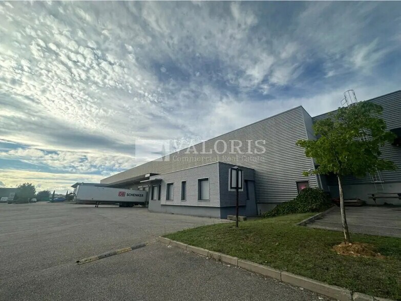 Bureau dans Saint-Priest à louer - Photo de l’immeuble – Image 3 sur 14