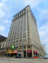 1621 Euclid Ave, Cleveland, OH à louer Photo de l’immeuble– Image 1 sur 12
