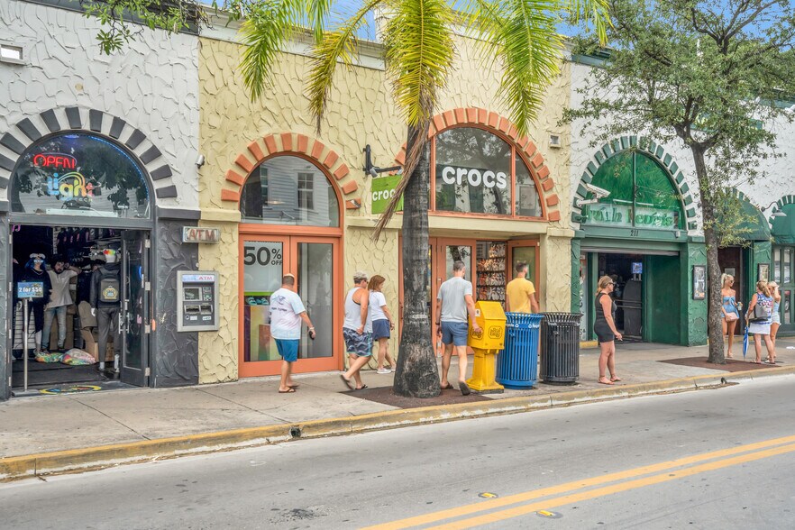 211 Duval St, Key West, FL à louer - Photo de l’immeuble – Image 3 sur 28