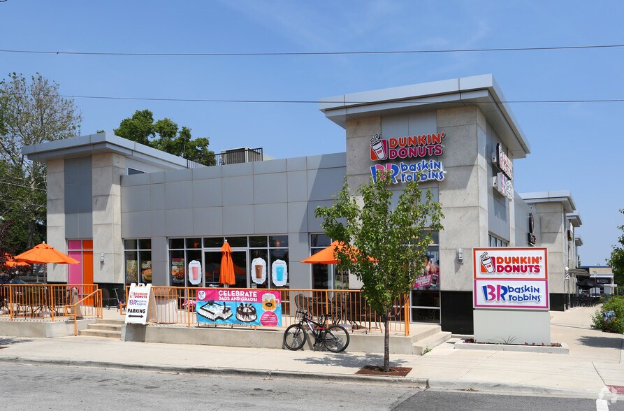 742 W Higgins Rd, Park Ridge, IL à louer - Photo de l’immeuble – Image 3 sur 5