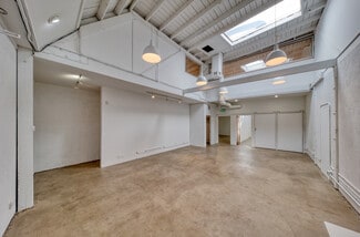 Plus de détails pour 228 Main St, Venice, CA - Local d'activités à louer