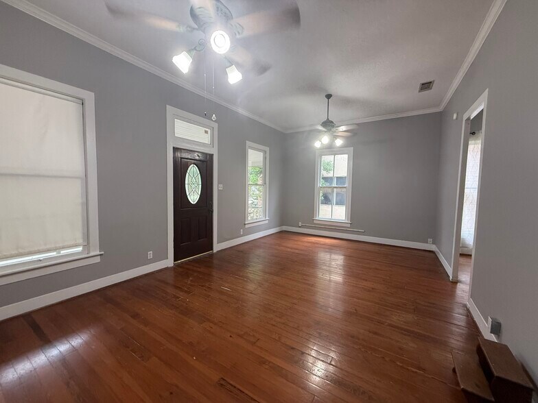 714 2nd St, League City, TX à vendre - Photo de l’immeuble – Image 3 sur 12