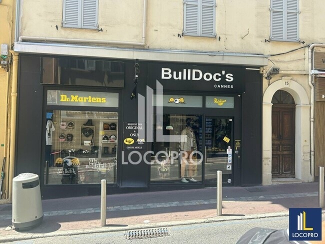 Plus de détails pour Local commercial à louer