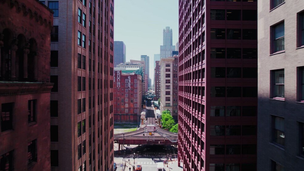 59 E Van Buren St, Chicago, IL à louer - Vidéo sur l’annonce professionnelle – Image 3 sur 100