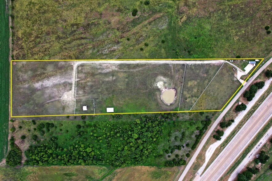 6882 N Interstate Highway 35 E, Waxahachie, TX à louer - Photo de l’immeuble – Image 3 sur 21