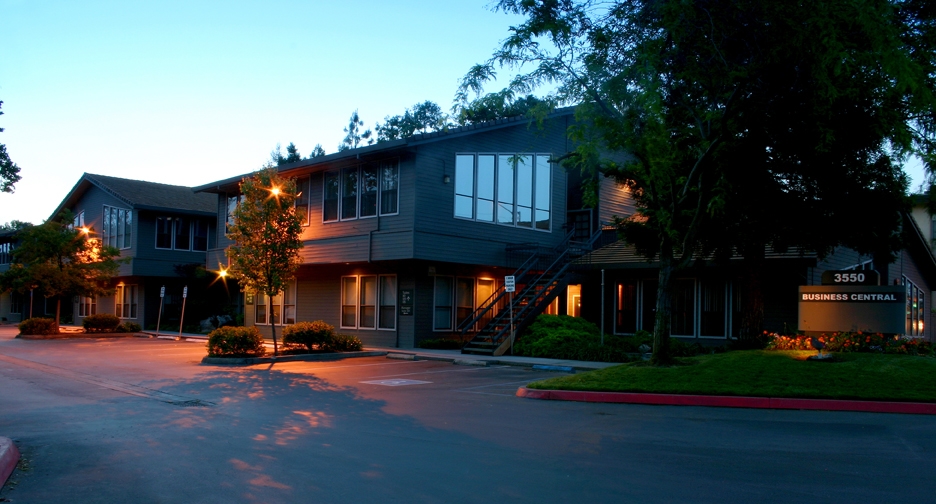 3550 Watt Ave, Sacramento, CA à louer Photo de l’immeuble– Image 1 sur 11