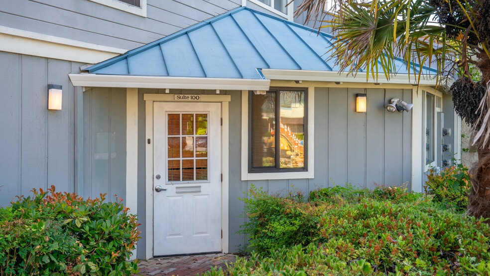367-387 N State St, Ukiah, CA à vendre - Photo de l’immeuble – Image 3 sur 16