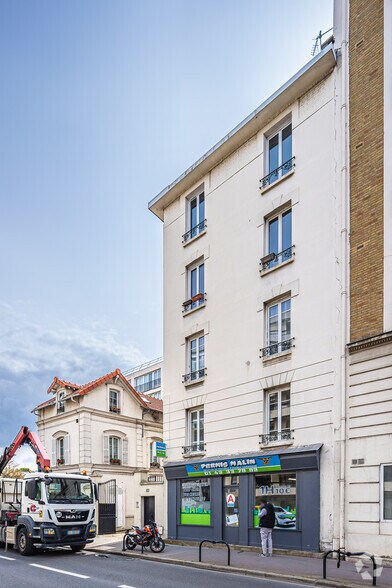 Bureau dans Courbevoie à louer - Photo de l’immeuble – Image 2 sur 2
