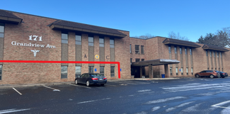 Plus de détails pour 171 Grandview Ave, Waterbury, CT - Bureau à vendre