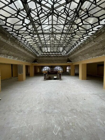 Local commercial dans Reims à louer - Photo de l’immeuble – Image 1 sur 20