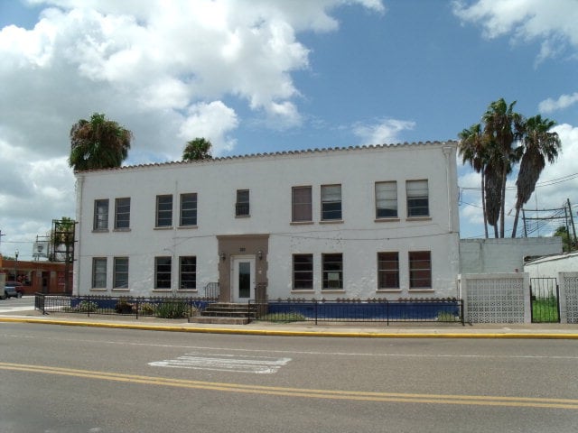 100 E 6th St, Weslaco, TX à louer Photo principale– Image 1 sur 6