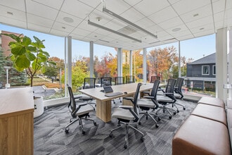 550 W Merrill St, Birmingham, MI à louer Photo intérieure– Image 1 sur 14