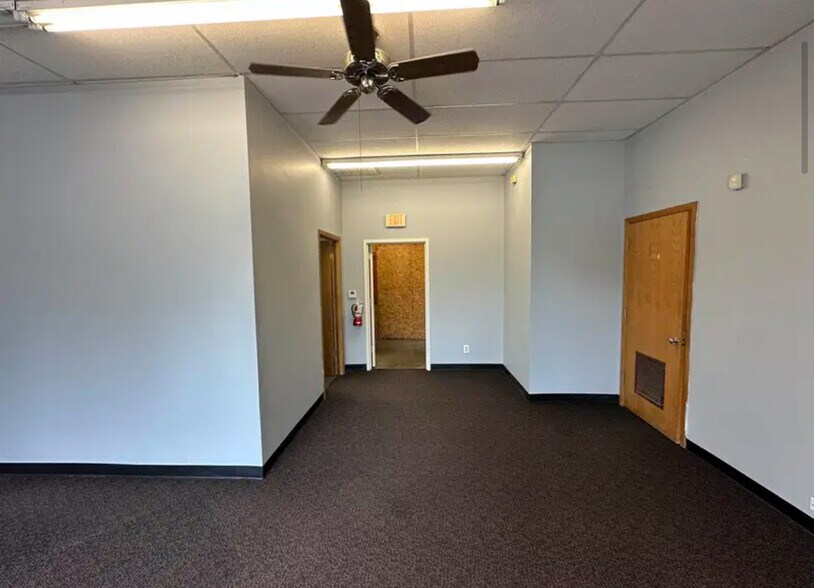 3417 Main St, Stevens Point, WI à louer - Photo de l’immeuble – Image 3 sur 5